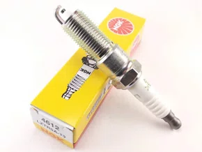 VELA NGK   (MULTIPLO 4)